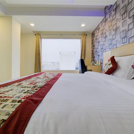 Airport Hotel Daya Capitol New Delhi Exteriör bild
