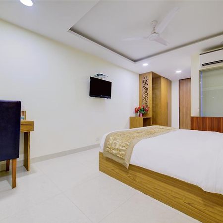 Airport Hotel Daya Capitol New Delhi Exteriör bild