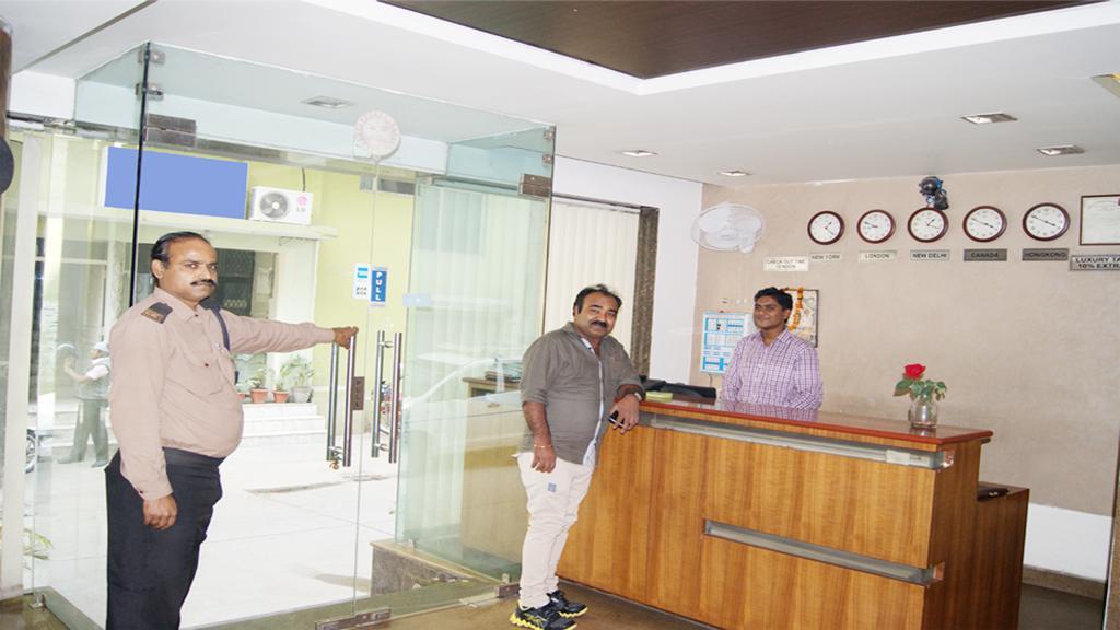 Airport Hotel Daya Capitol New Delhi Exteriör bild