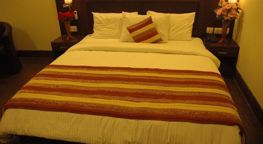 Airport Hotel Daya Capitol New Delhi Exteriör bild