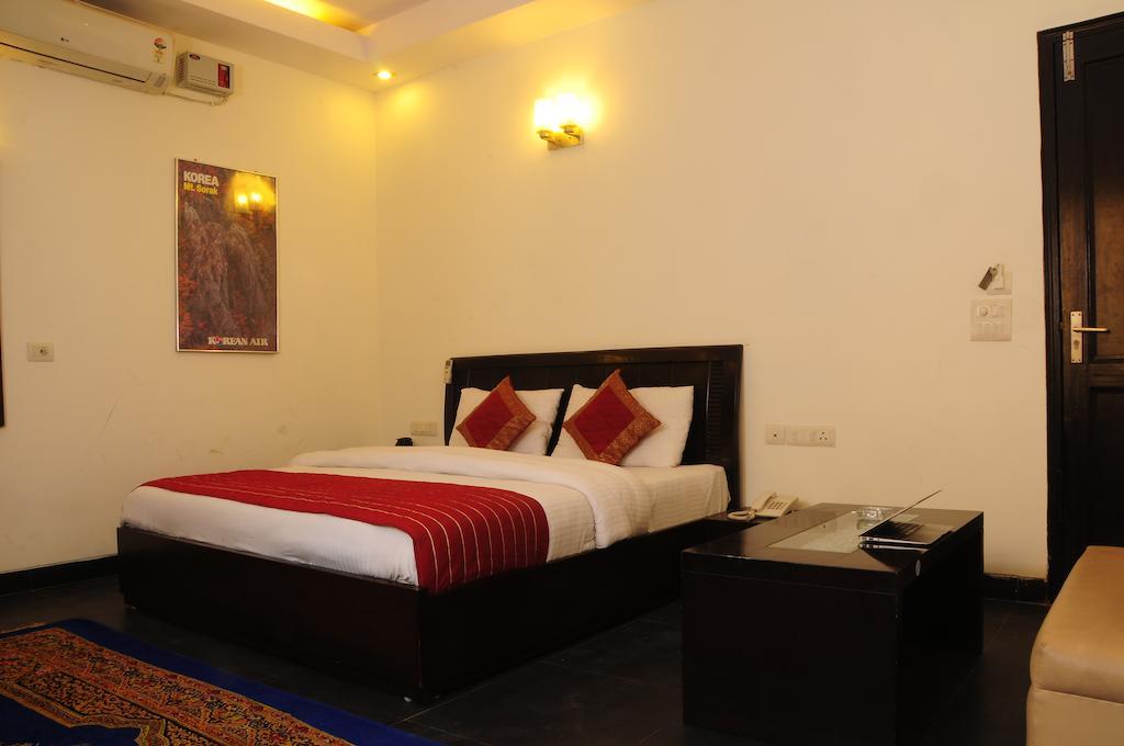 Airport Hotel Daya Capitol New Delhi Rum bild