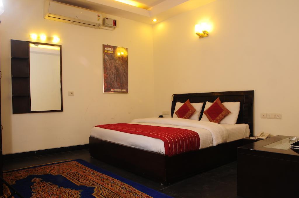 Airport Hotel Daya Capitol New Delhi Rum bild