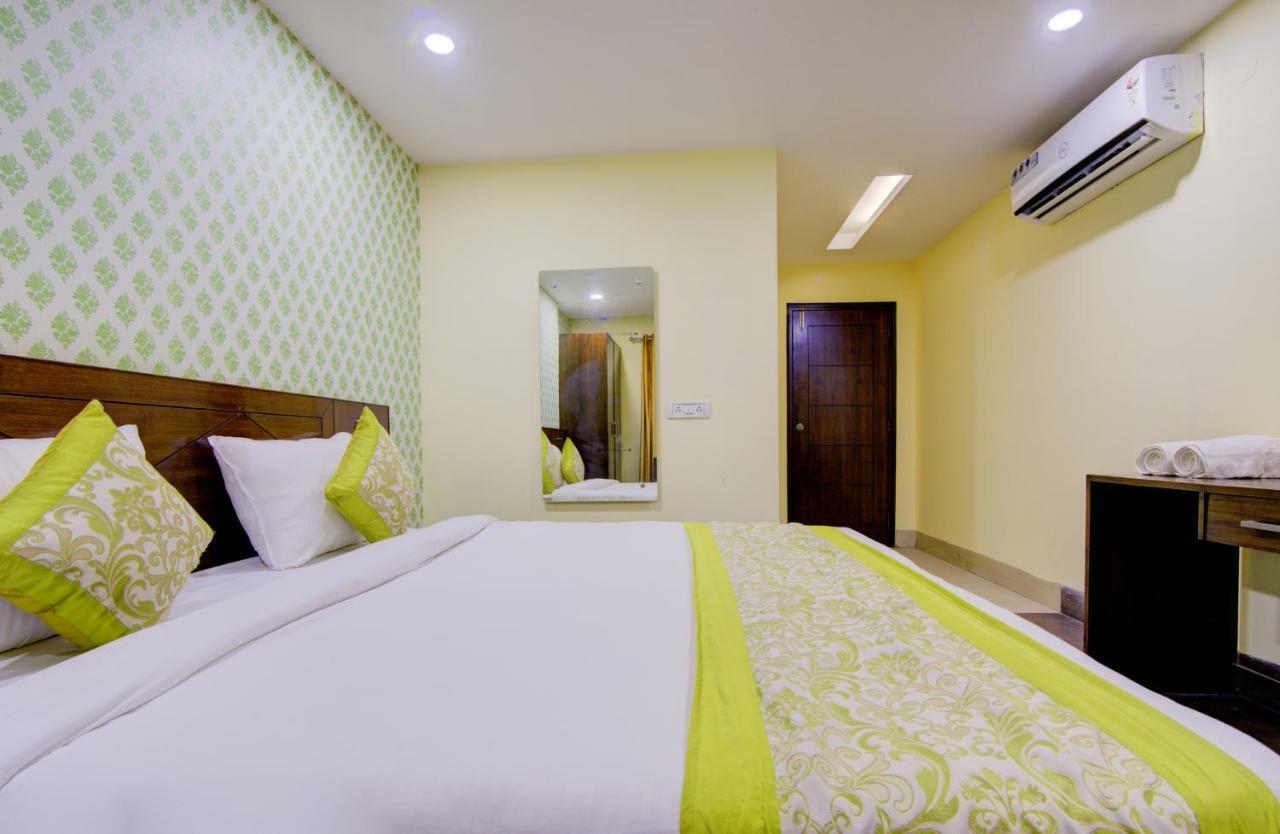 Airport Hotel Daya Capitol New Delhi Exteriör bild