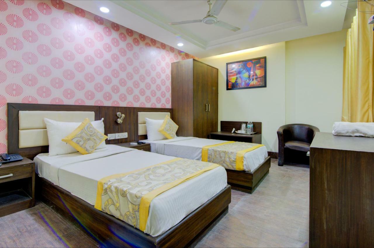 Airport Hotel Daya Capitol New Delhi Exteriör bild