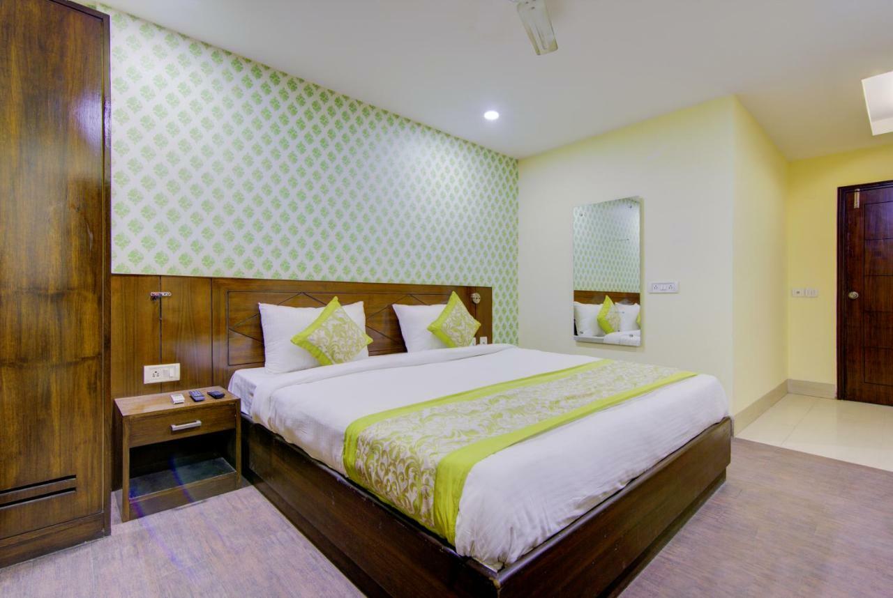 Airport Hotel Daya Capitol New Delhi Exteriör bild