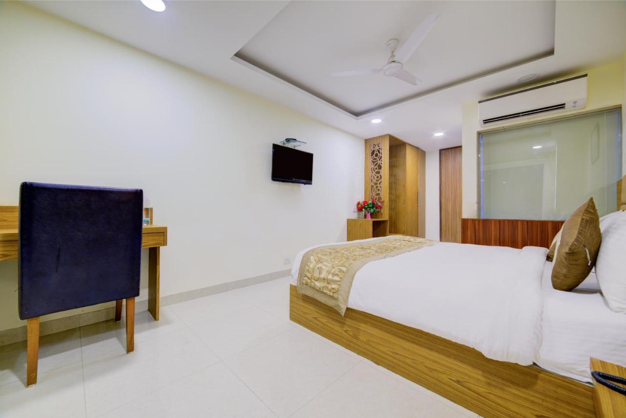 Airport Hotel Daya Capitol New Delhi Exteriör bild